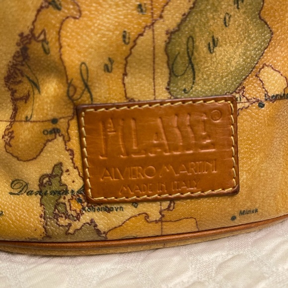 Alviero Martini made in Italy 🌎 belt bag - Picture 2 of 7